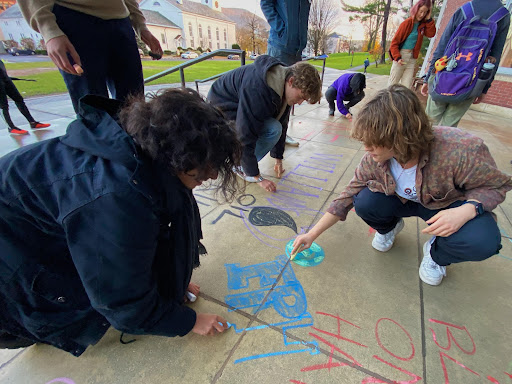 Students use art as activism at divestment protest