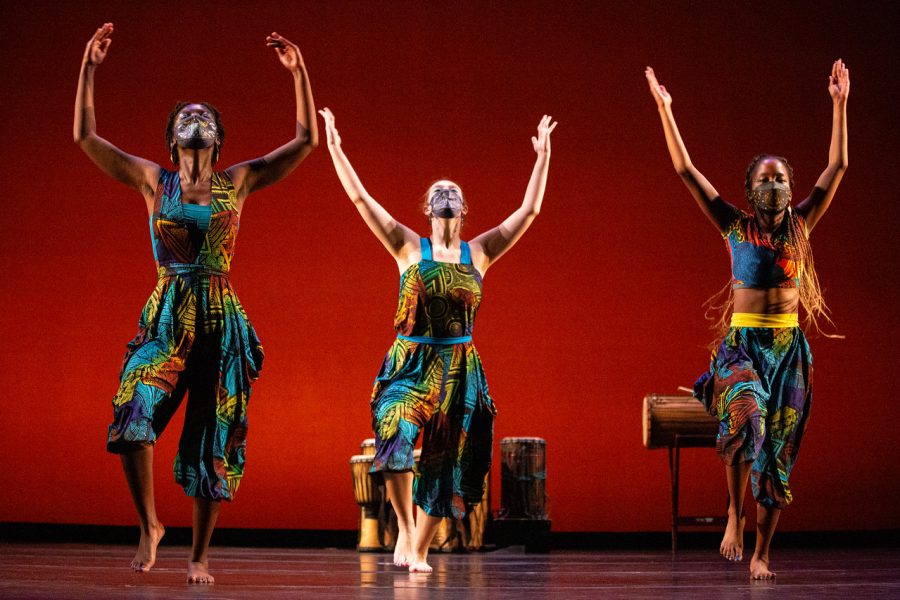 Bernstein (center) performed an African dance in ​​Kusika’s fall show in 2021. (Photo courtesy of Alex Bernstein.) 