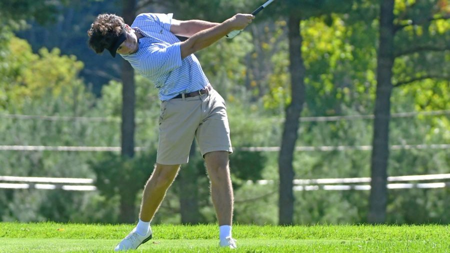  Ben Sapovits ʼ25 shot 81 to help the Ephs defeat Amherst. Photo courtesy of Sports Information.
