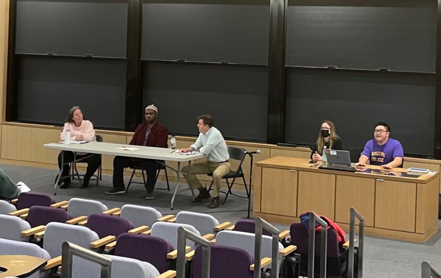 Candidates for Williamstown Select Board gather for on-campus debate ahead of May 10 election