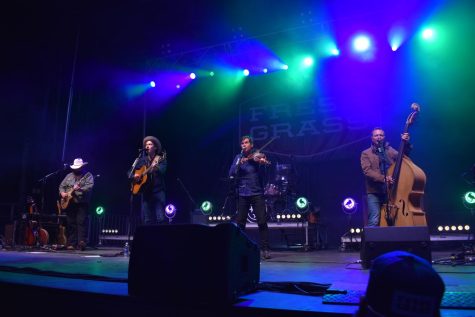 Nashville-based Americana string band, Old Crow Medicine Show, headlined the FreshGrass Festival on Friday night. (Sasha Tucker/The Williams Record)