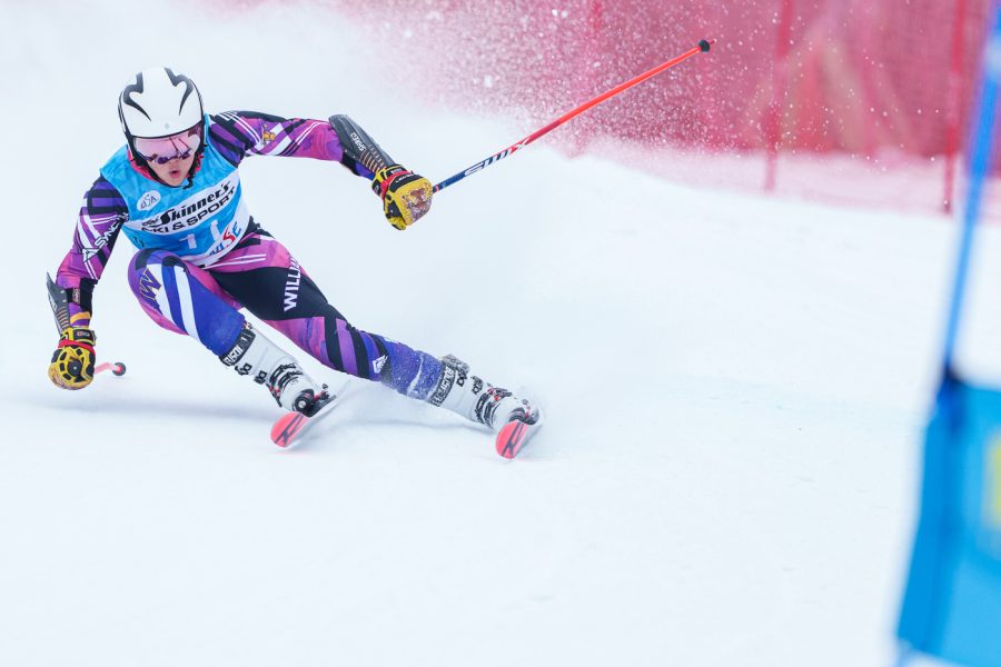 Chloe Aust ’25 skis into a top 20 finish for her event at the Harvard Carnival giant slalom. (Photo courtesy of Sports Information.)
