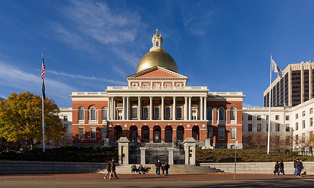 If+passed%2C+a+Massachusetts+bill+would+charge+colleges+with+legacy+admissions.%0A