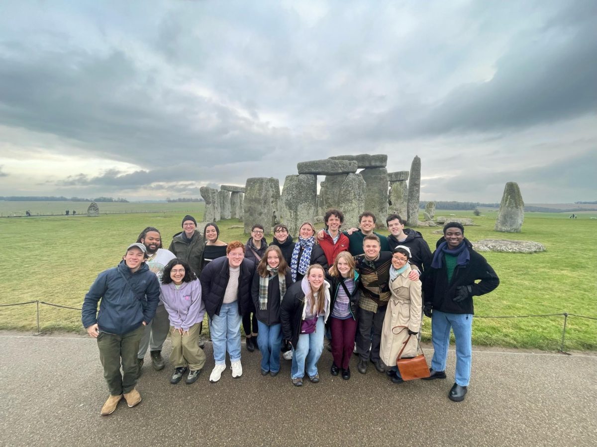 Lenti led student singers in joining voices with Exeter College. (Photo courtesy of Anna Lenti.)
