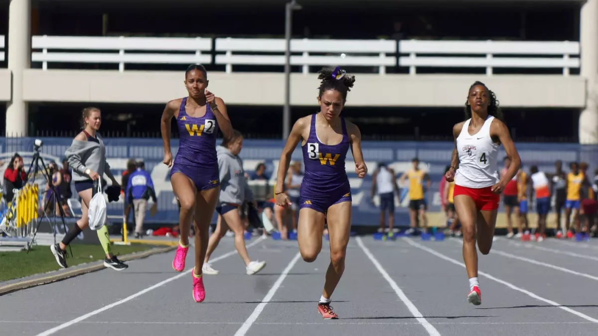 Strong performances from the Ephs created an energetic atmosphere. (Photo courtesy of Sports Information.)