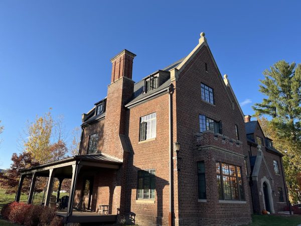 All first-year Grad Art students live in Fort Bradshaw. (Amita Khurana/ The Williams Record)