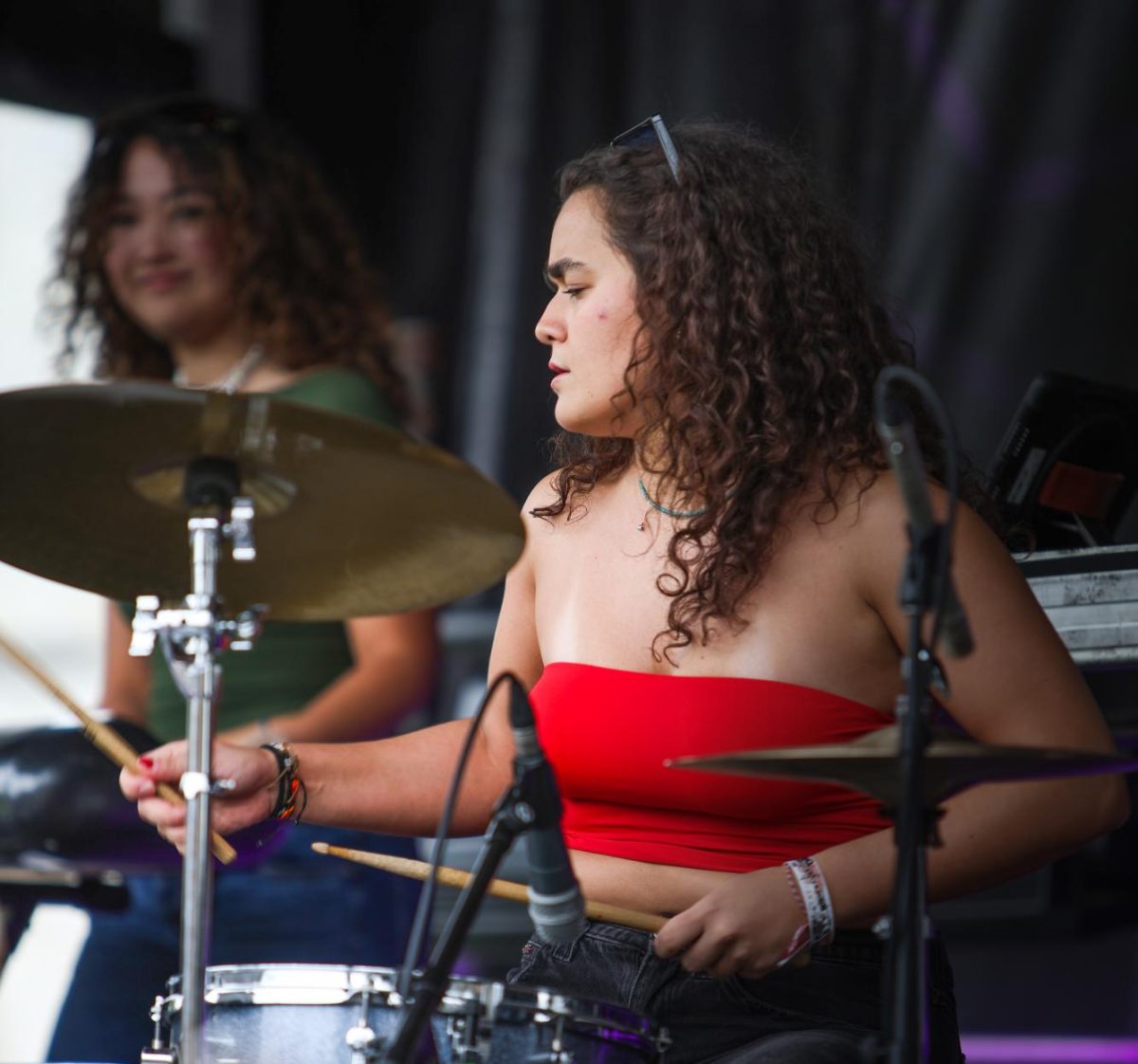 Yasemin Sukal ’26 plays drums for the student band JYNX! Jackson Hipp/ The Williams Record